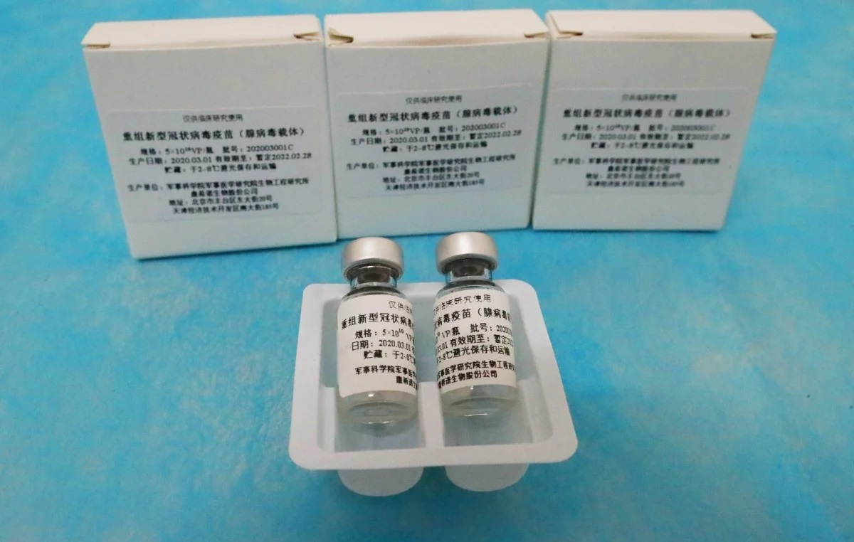 चीनको कान्सिनो बायोलोजिक्स कम्पनीले बनाएको खोप। तस्बिरः रोयटर्स